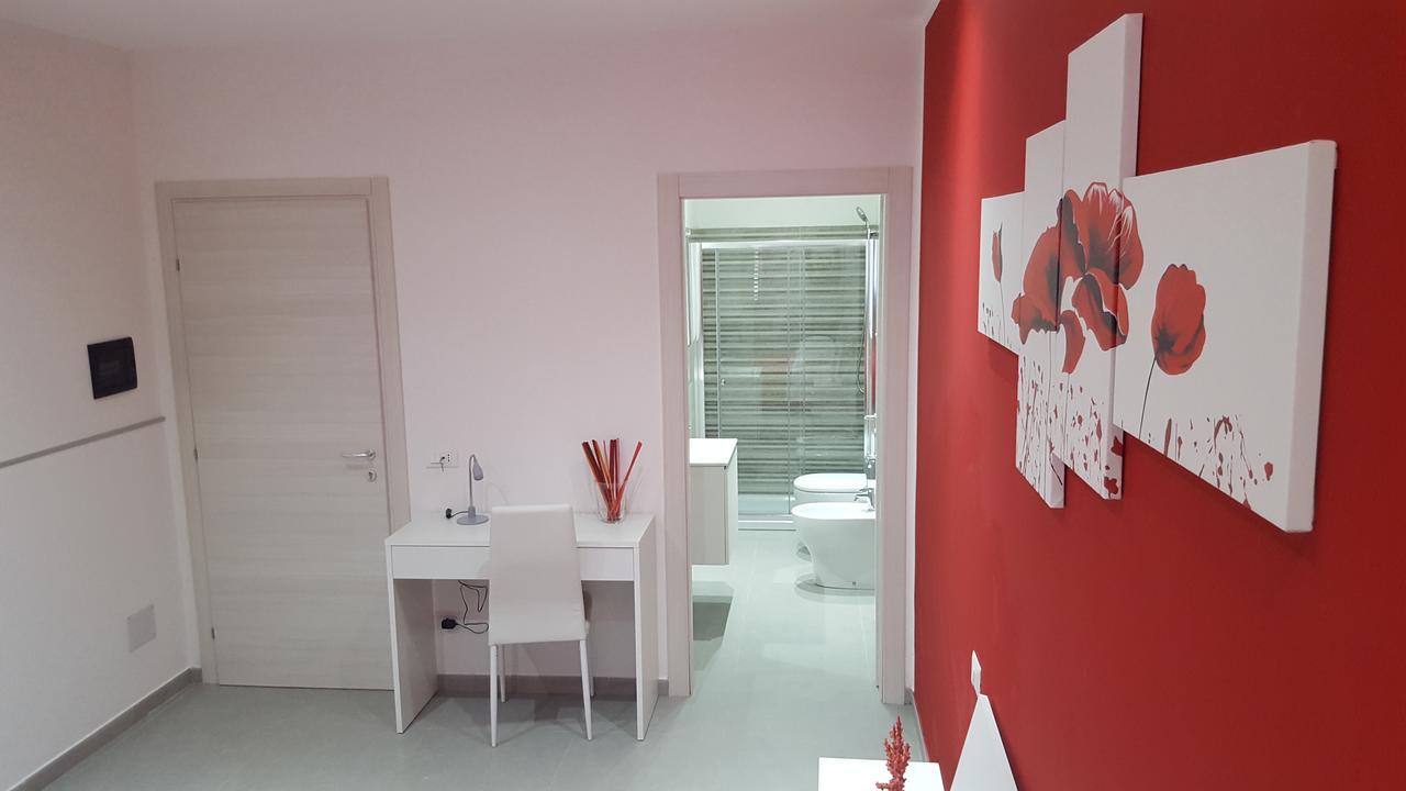 L'Isola Del Sole Bed & Breakfast Кастелуцо Екстериор снимка