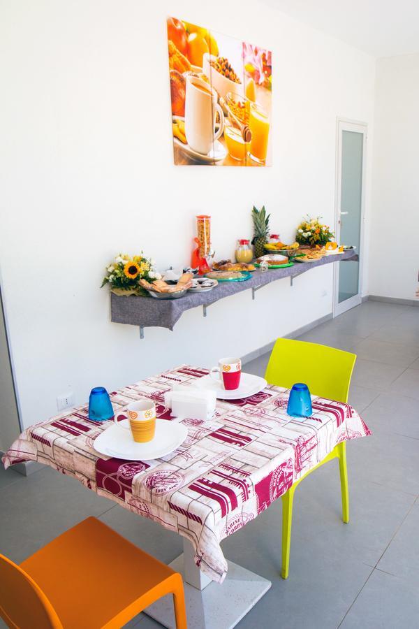 L'Isola Del Sole Bed & Breakfast Кастелуцо Екстериор снимка
